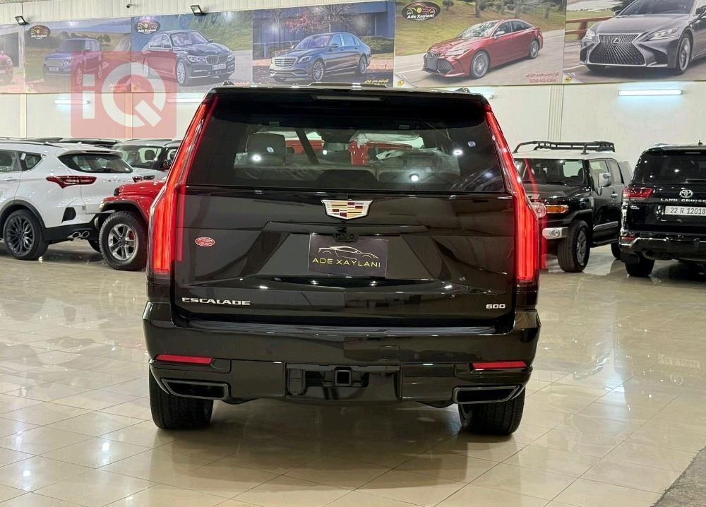 كاديلاك اسكاليد